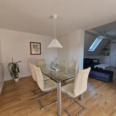 Modern With A Friendly Atmosphere Apartamento