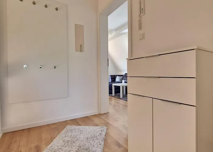 Modern With A Friendly Atmosphere * Buerstadt